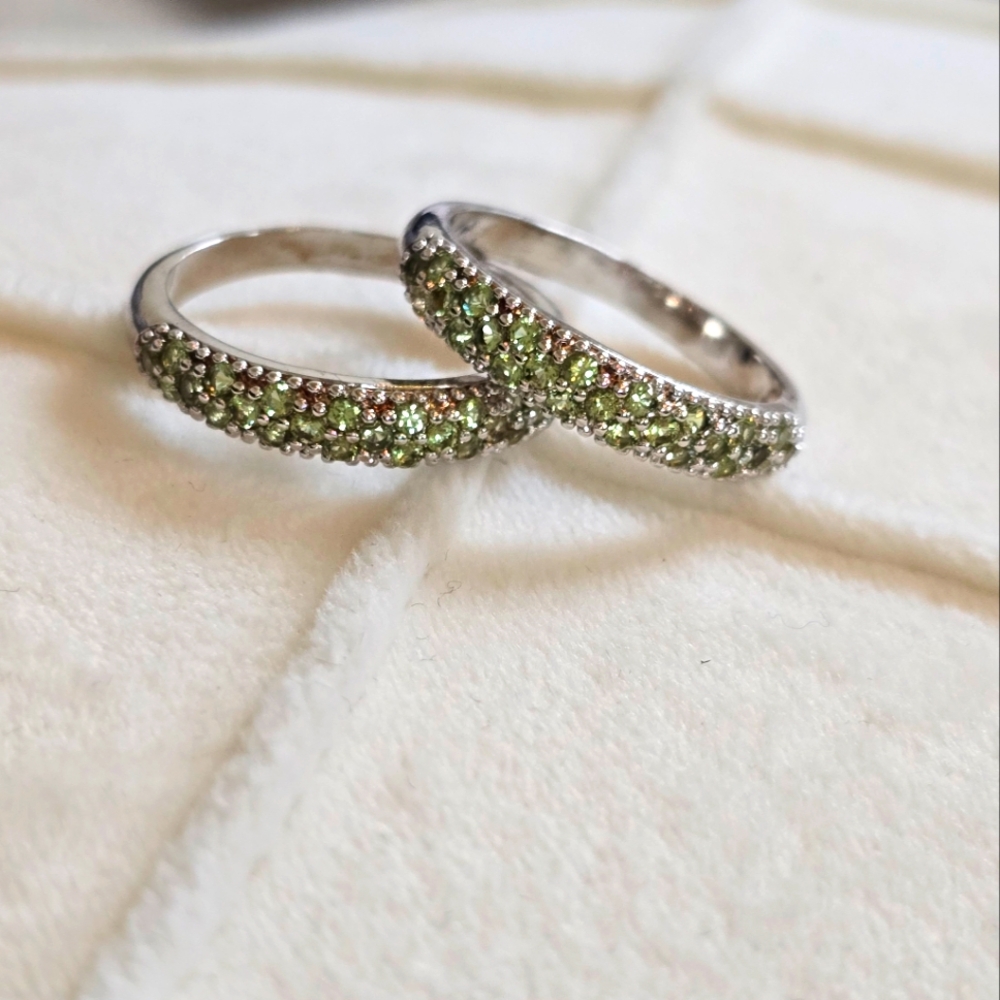 Elegant Bomb Party Silver and Green Gemstone Women's Ring Set